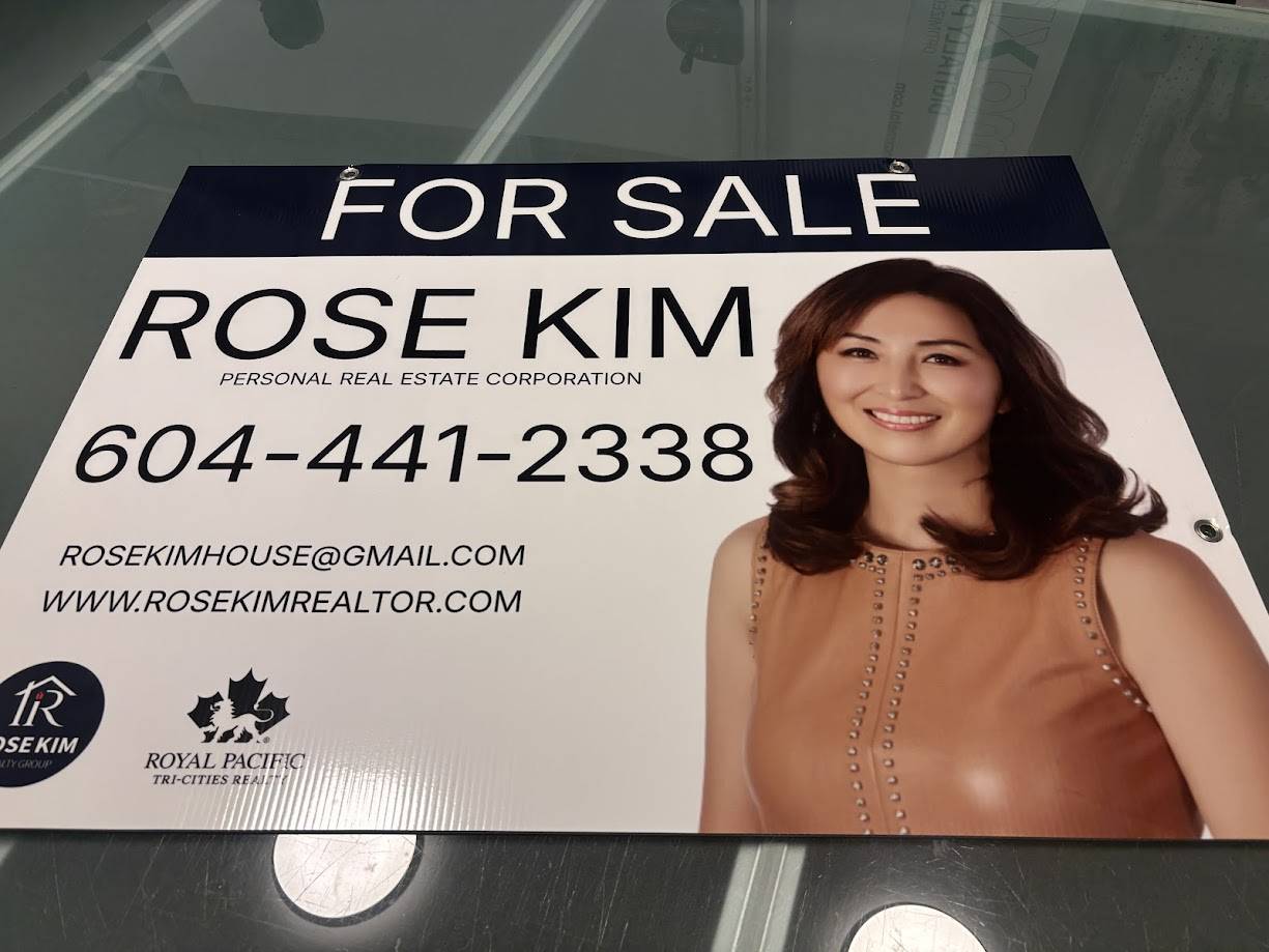 Advertising Coroplast Signs for Realtors.