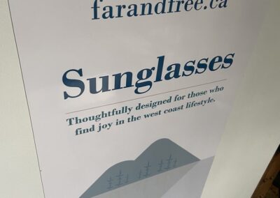 Magnetic advertising signs for cars