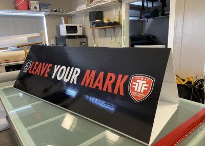 coroplast sign stands