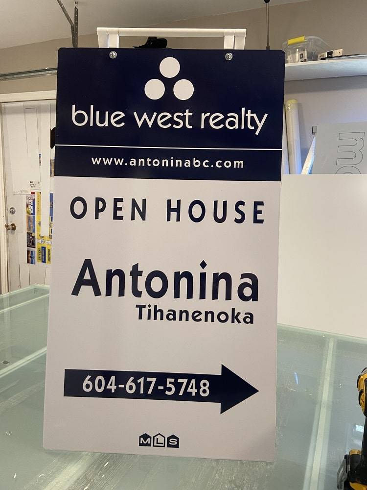 Real estate sold sign