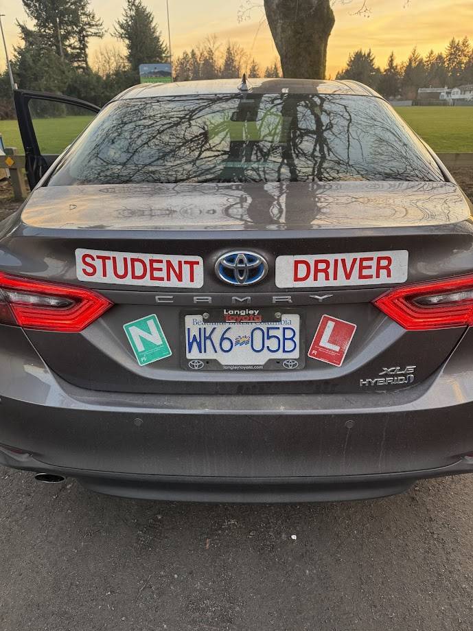 Custom-made, affordable Car Magnetic Signs Vancouver