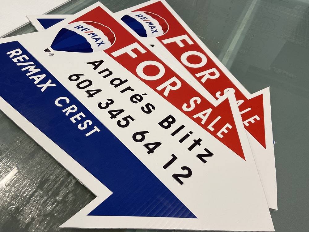 Real estate directional signs